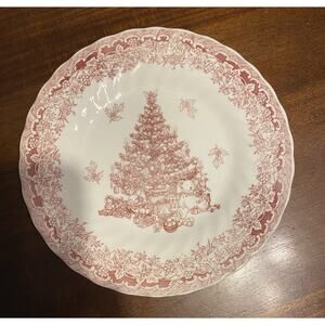 QUEEN’S “Season's Greetings” Porcelain Dinner Plate Christmas Tree Leaves Bear